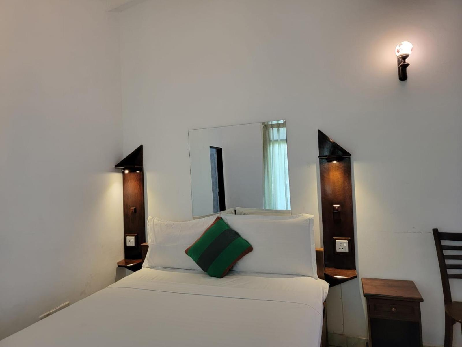 The Empyrean Airport Transit Hotel Katunayaka Kültér fotó