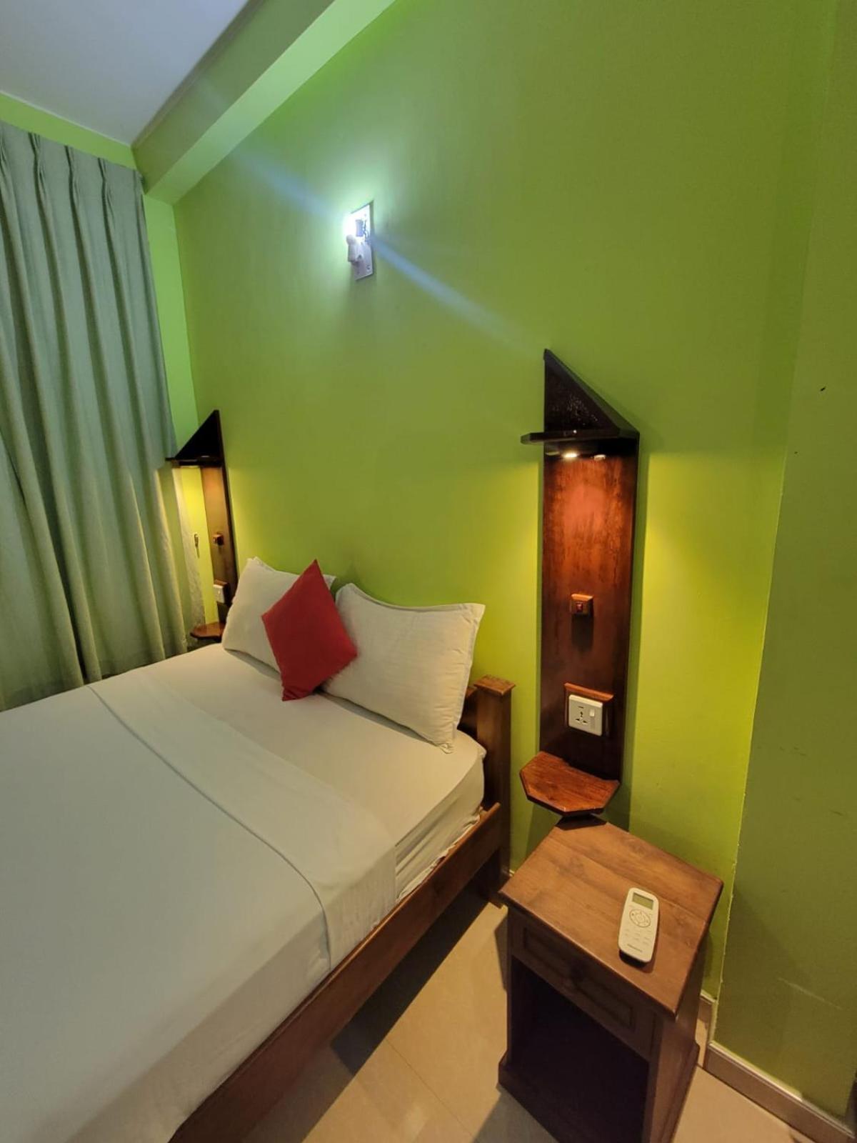 The Empyrean Airport Transit Hotel Katunayaka Kültér fotó