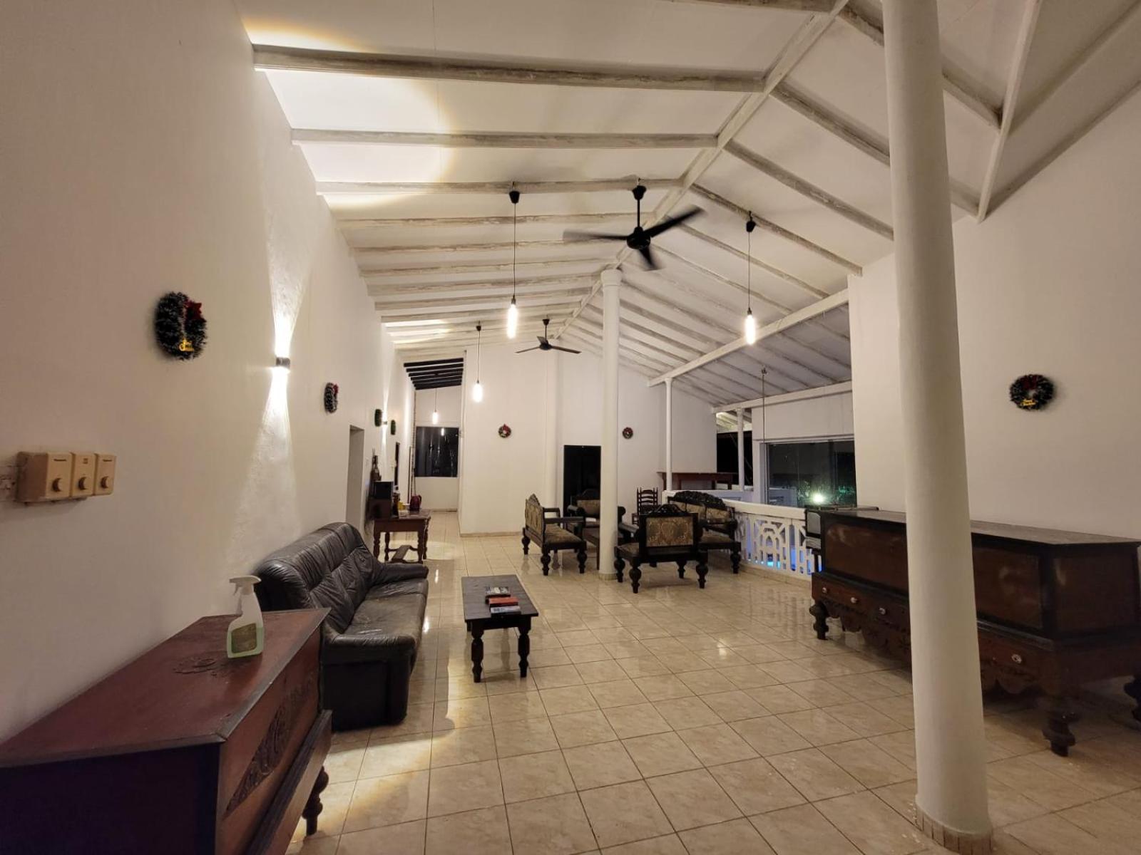 The Empyrean Airport Transit Hotel Katunayaka Kültér fotó